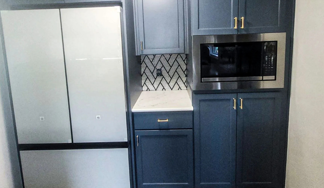 Open-Concept: An Amazing Fitted Kitchen!
